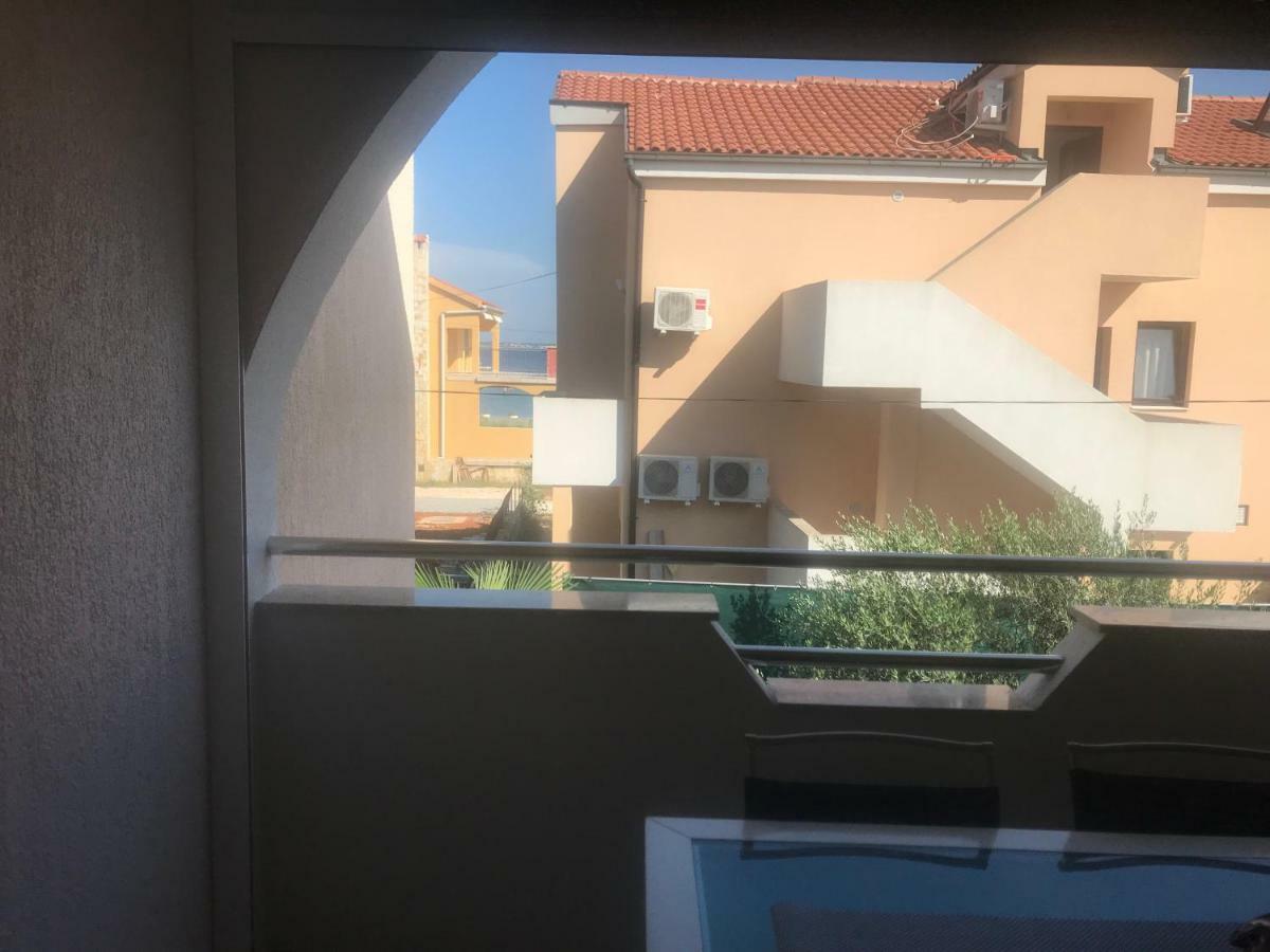 Apartman Petra 1 Vir Exterior foto